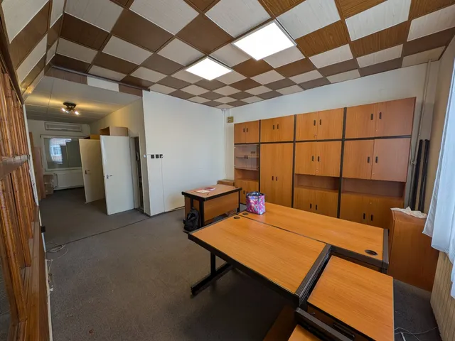 Eladó kereskedelmi és ipari ingatlan Dorog 61 nm