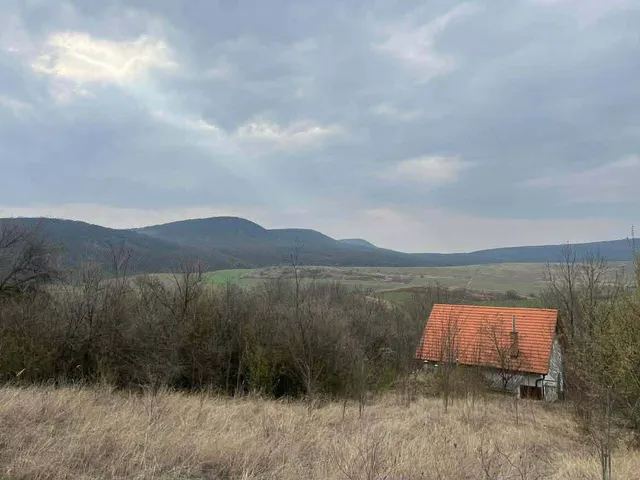 Eladó ház Piliscsév 50 nm