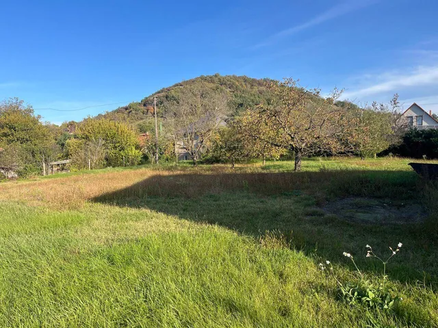 Eladó telek Pilisjászfalu 1282 nm