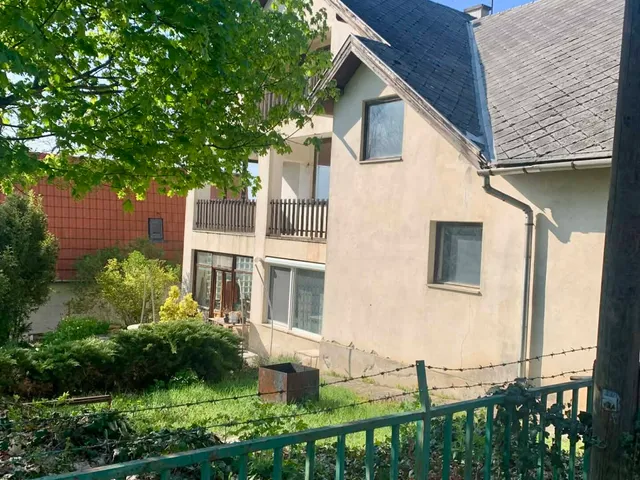 Eladó ház Piliscsaba 300 nm