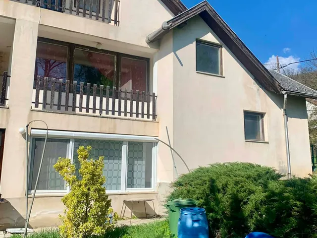 Eladó ház Piliscsaba 300 nm