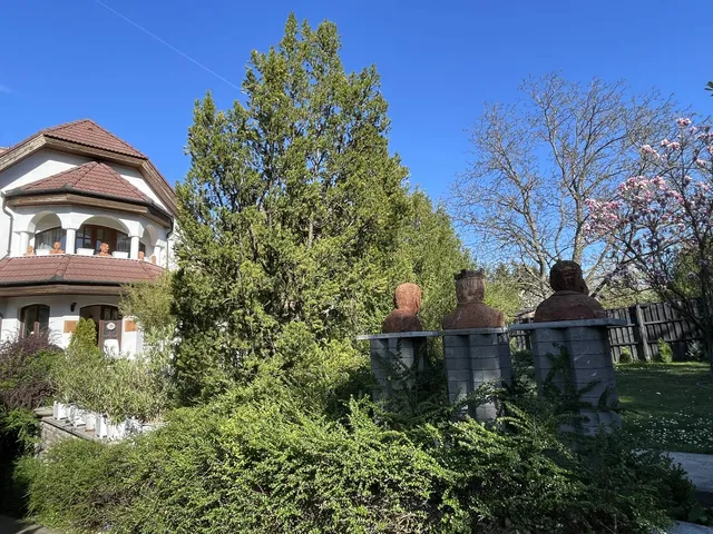 Eladó ház Budapest III. kerület 290 nm