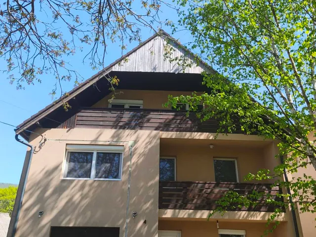 Eladó ház Dömös 161 nm