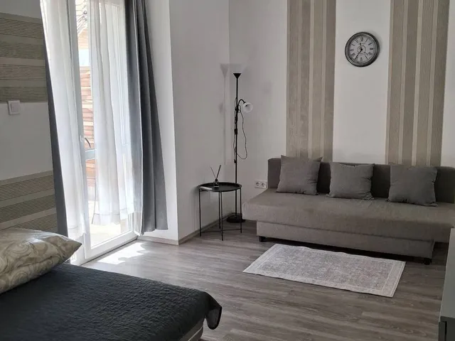 Eladó ház Kesztölc 30 nm