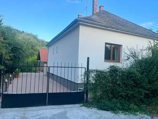 Eladó ház Csobánka 87 nm