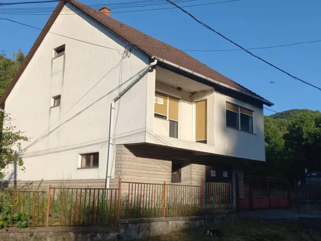Eladó ház Esztergom 210 nm