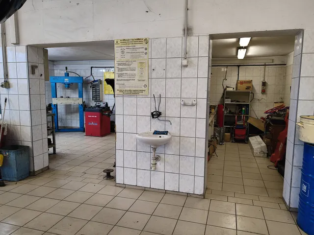 Eladó kereskedelmi és ipari ingatlan Marcali 410 nm