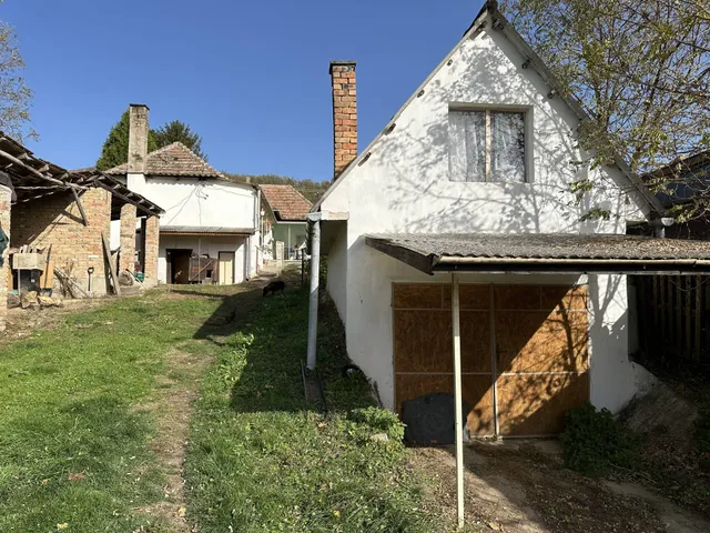 Eladó ház Tab 80 nm