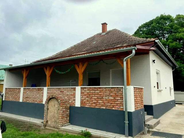 Eladó ház Csákány 65 nm
