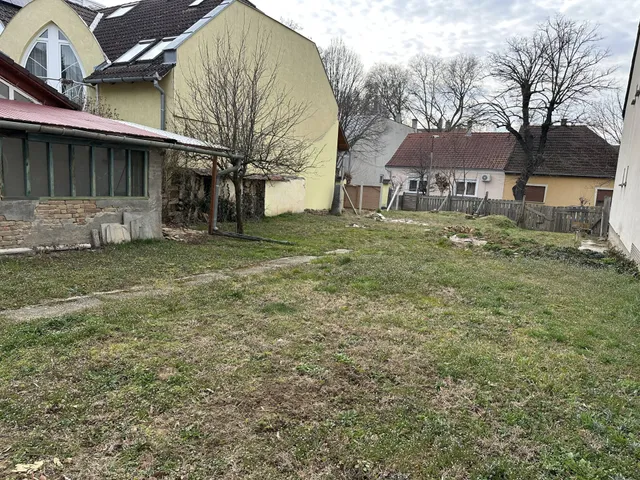 Eladó telek Kaposvár 777 nm