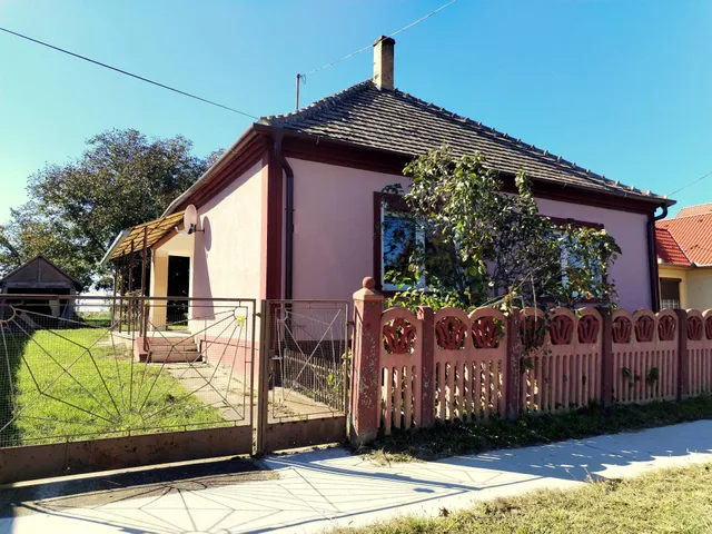 Eladó ház Sávoly 105 nm