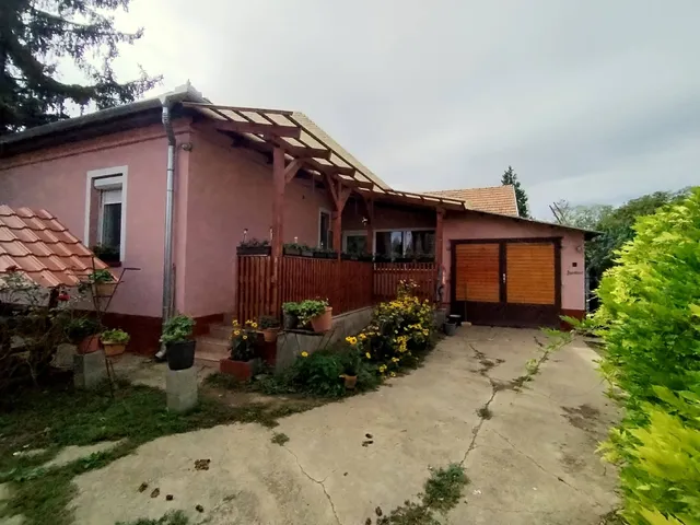 Eladó ház Kéthely 100 nm