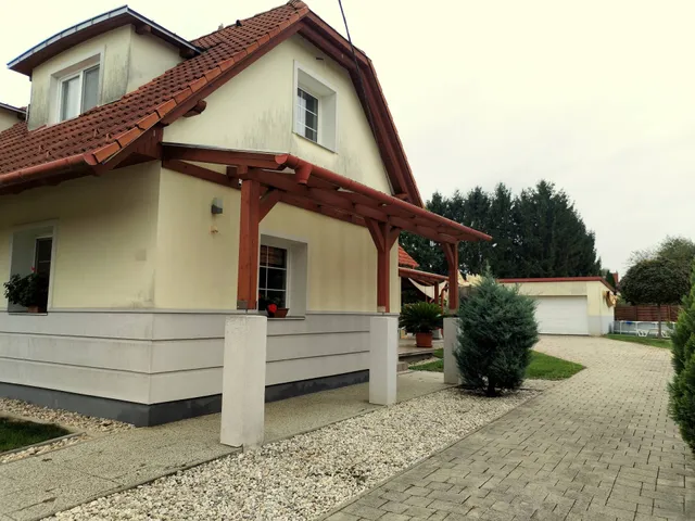 Eladó ház Balatonszentgyörgy 180 nm