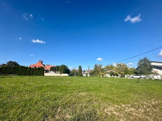 Eladó telek Balatonberény 796 nm