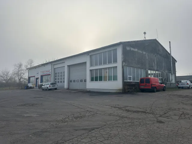 Eladó kereskedelmi és ipari ingatlan Marcali 785 nm