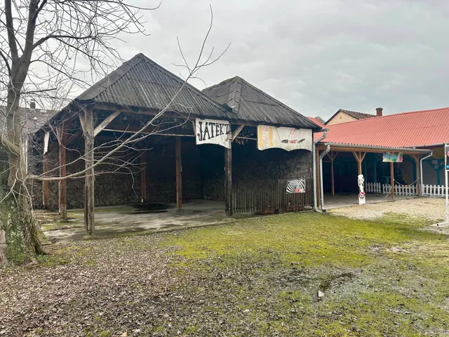 Eladó kereskedelmi és ipari ingatlan Balatonmáriafürdő 50 nm