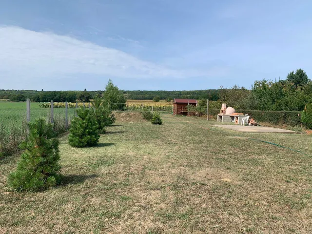 Eladó telek Karmacs 146 nm