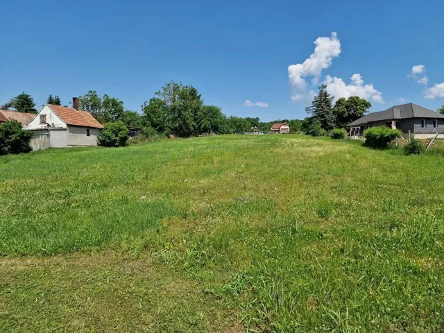 Eladó telek Cserszegtomaj 3010 nm