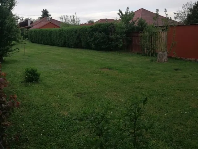Eladó telek Balatonberény 700 nm