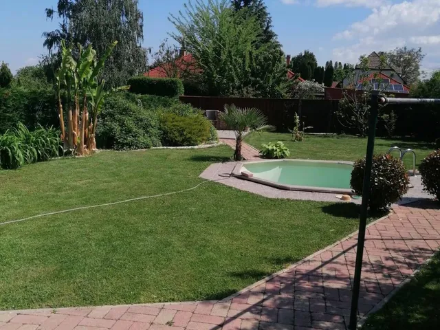 Eladó telek Balatonberény 700 nm