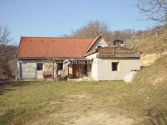 Eladó üdülő és hétvégi ház Balatonszőlős 140 nm