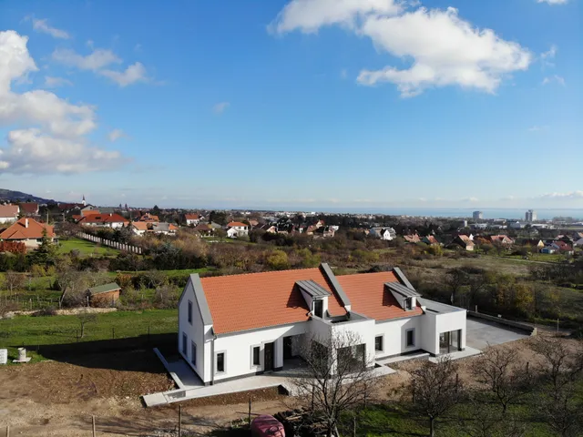 Eladó ház Balatonfüred 306 nm