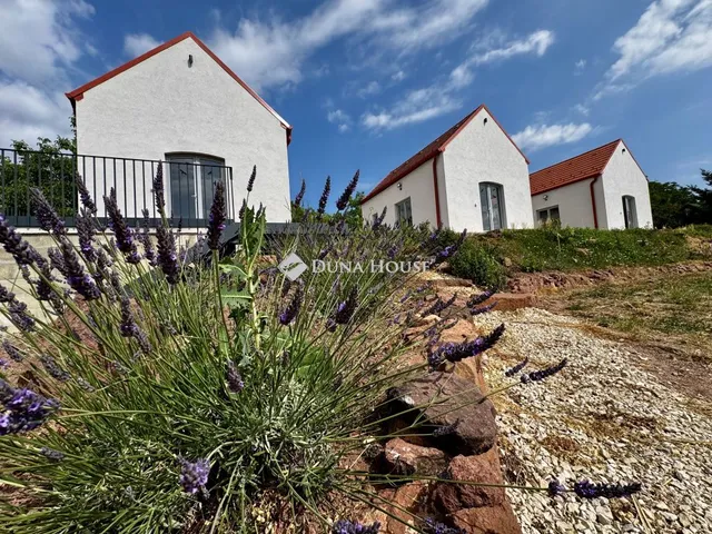 Eladó ház Paloznak 270 nm