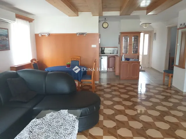 Kiadó lakás Balatonfüred 89 nm