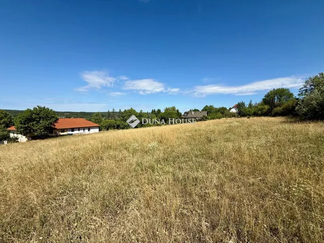 Eladó telek Balatonfűzfő 740 nm