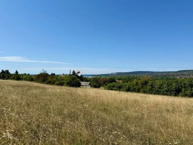 Eladó telek Balatonfűzfő 740 nm