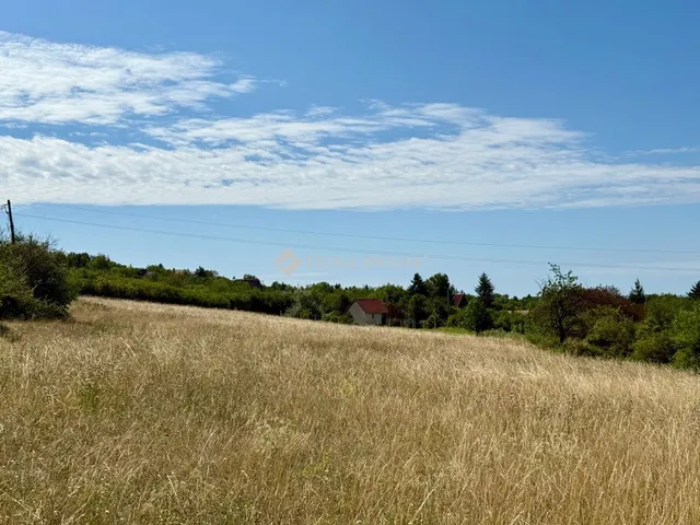 Eladó telek Balatonfűzfő 740 nm