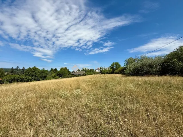 Eladó telek Balatonfűzfő 740 nm