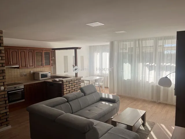 Kiadó lakás Balatonfüred 85 nm