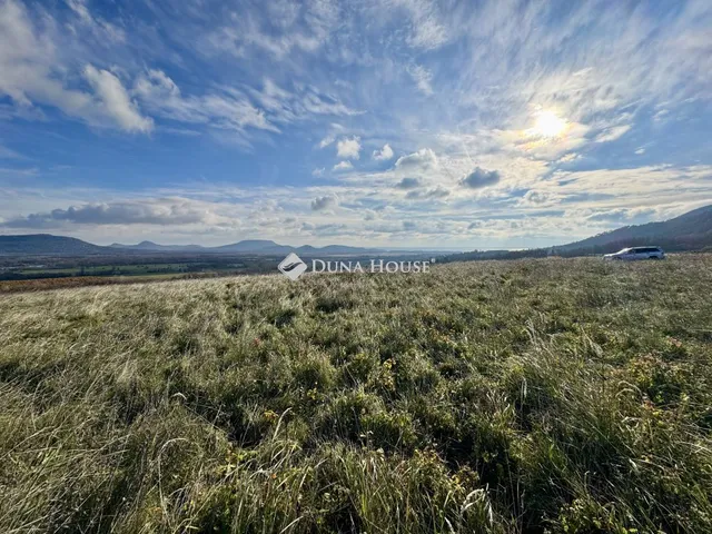 Eladó telek Nemesvita 22528 nm