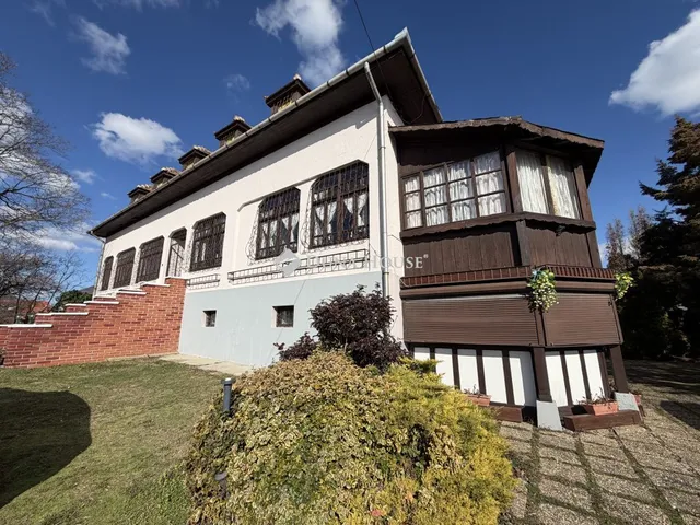 Eladó ház Balatonalmádi 599 nm