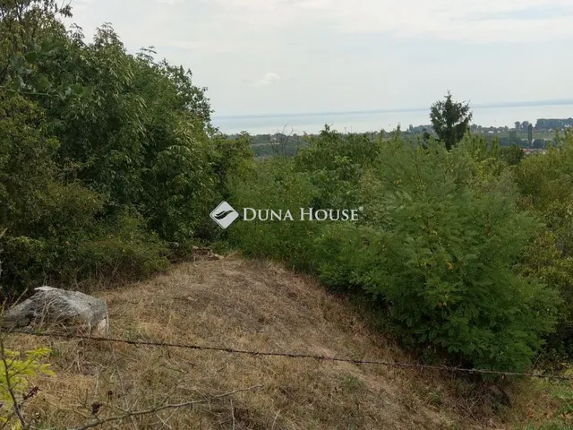 Eladó telek Lovas 2006 nm