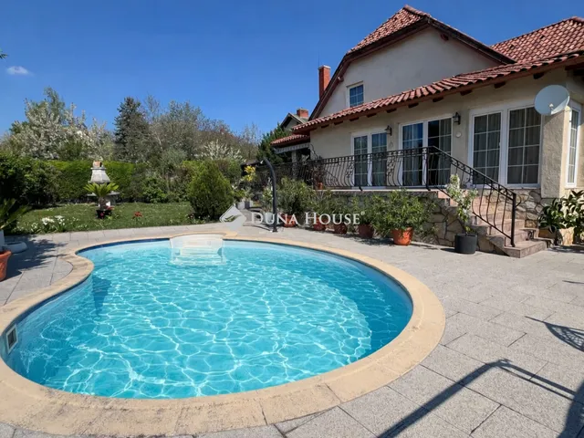 Eladó ház Balatonalmádi 338 nm