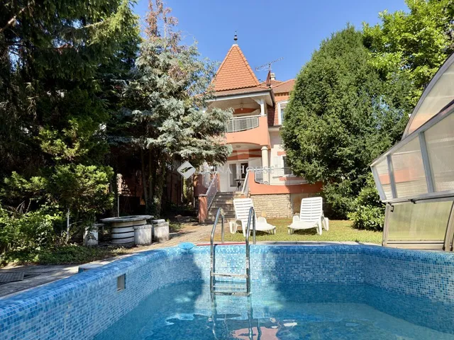 Eladó nyaraló Balatonalmádi 160 nm