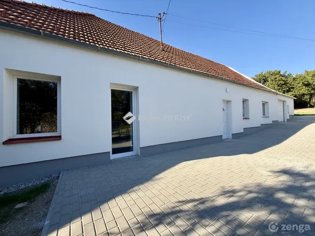 Eladó ház Szentgál 125 nm