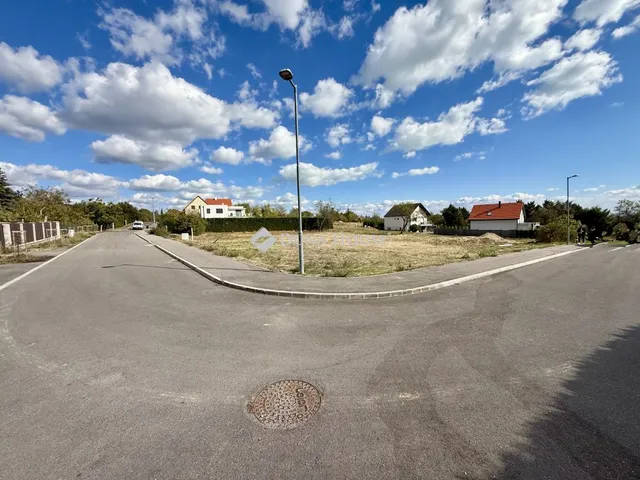 Eladó telek Balatonfüred 1143 nm