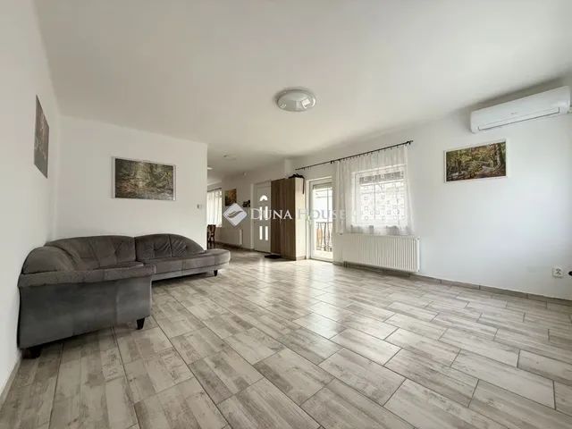 Eladó ház Herend 245 nm
