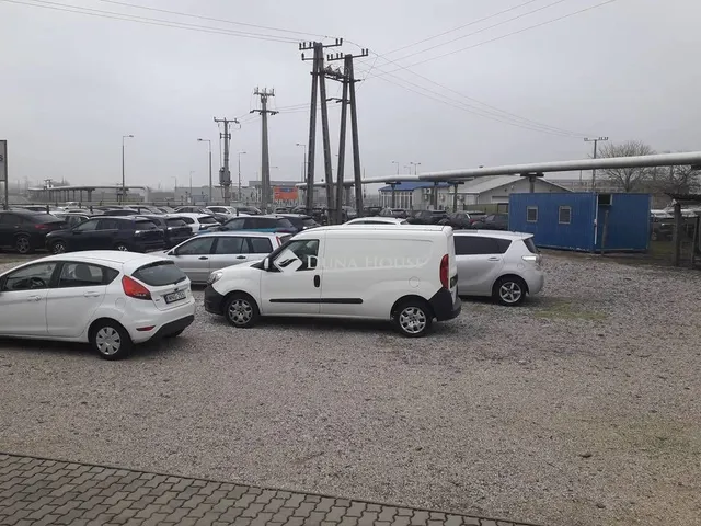 Eladó kereskedelmi és ipari ingatlan Paks 3208 nm