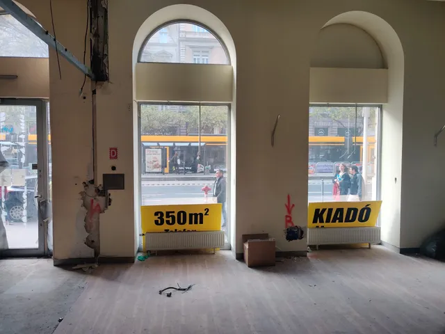 Kiadó kereskedelmi és ipari ingatlan Budapest VI. kerület 279 nm