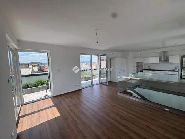 Eladó lakás Budapest VIII. kerület 179 nm