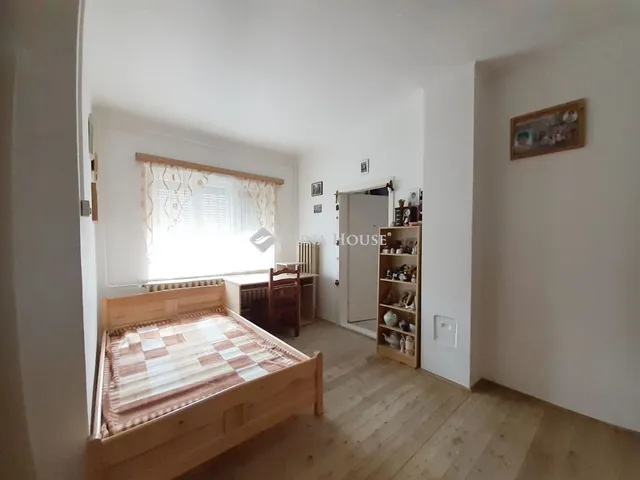 Eladó ház Kajdacs, Hajnal utca 65 nm