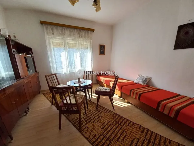 Eladó ház Kölesd, Szekszárdi út 73 nm