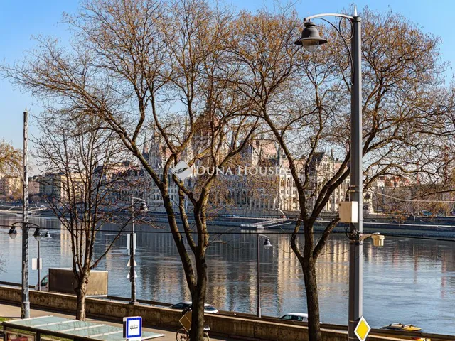 Eladó lakás Budapest I. kerület 82 nm