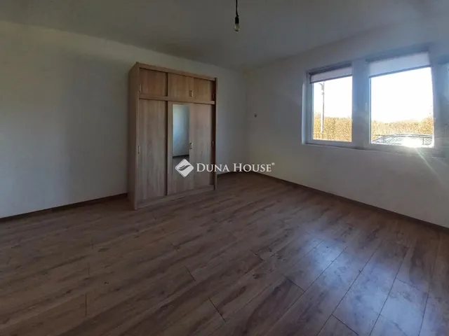Eladó ház Fadd 71 nm