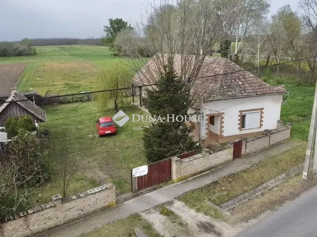 Eladó ház Németkér 74 nm