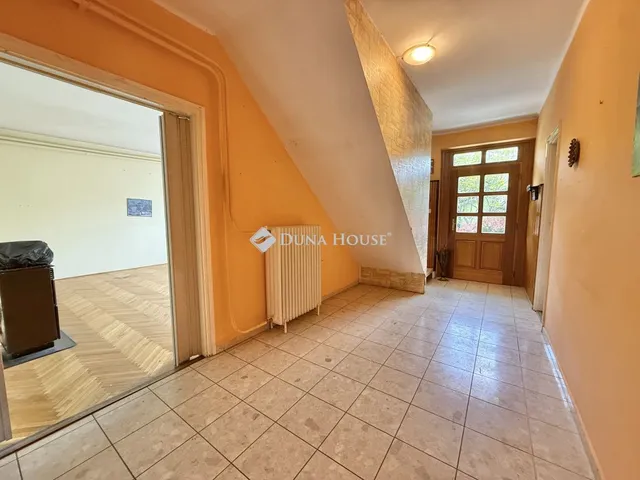 Eladó ház Németkér 200 nm